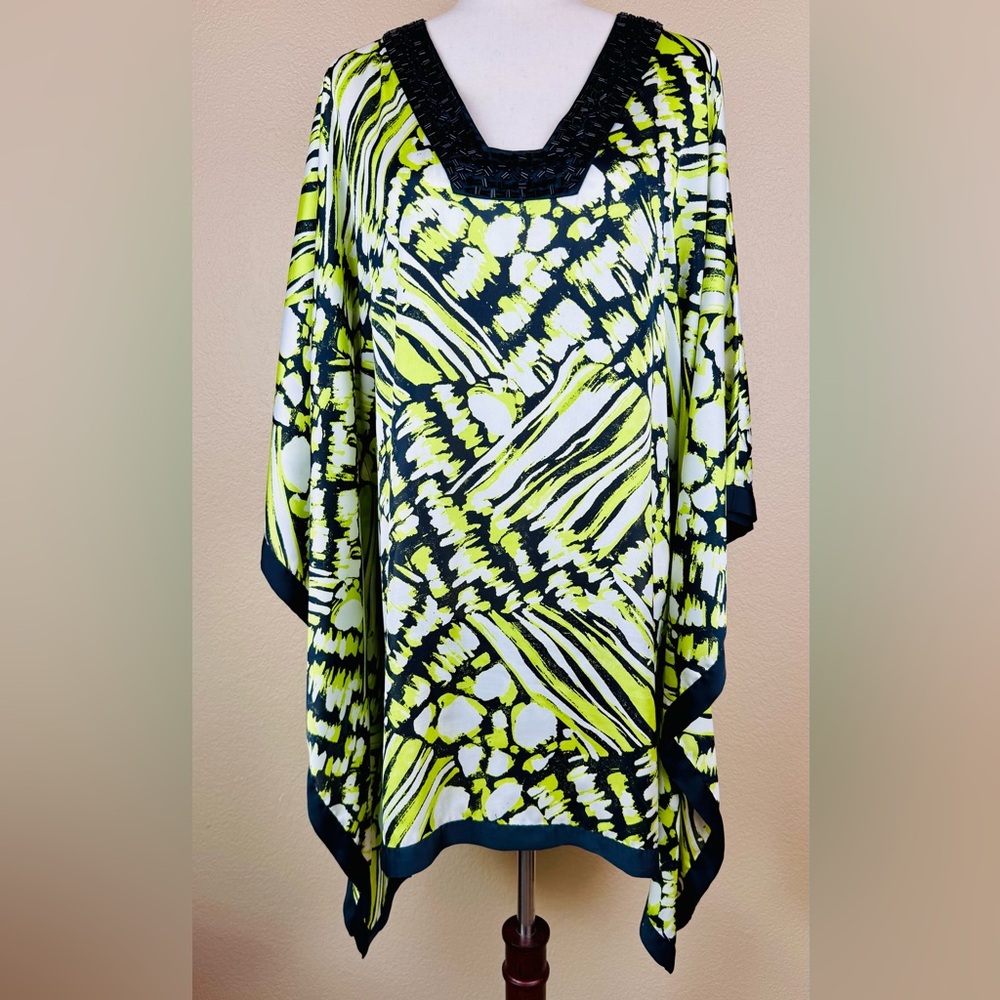 Dana Buchman abstract tunic blouse. Beading around neckline. Size XL